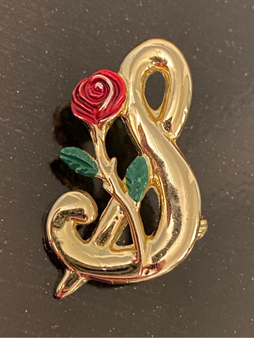 Vintage L. Razza gold-tone initial “S” brooch with red rose and green leaves